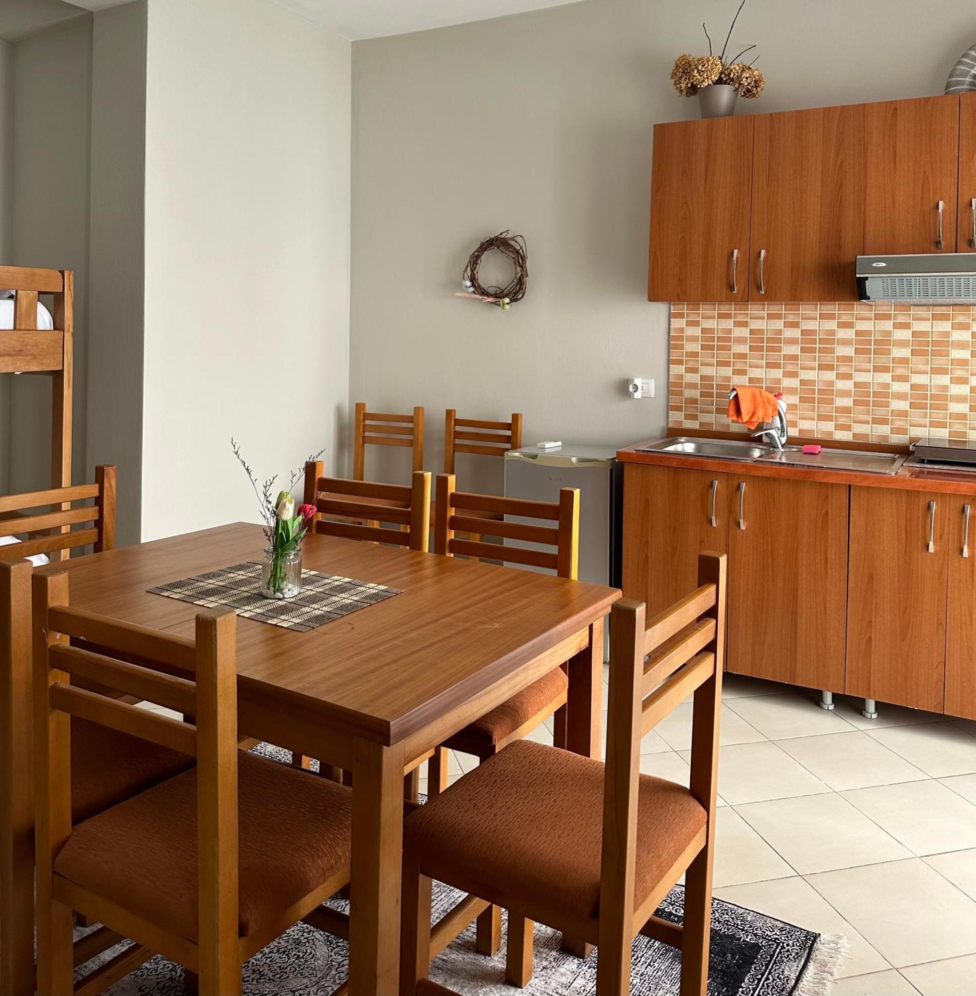 Dn Apartments Vlorë Екстериор снимка