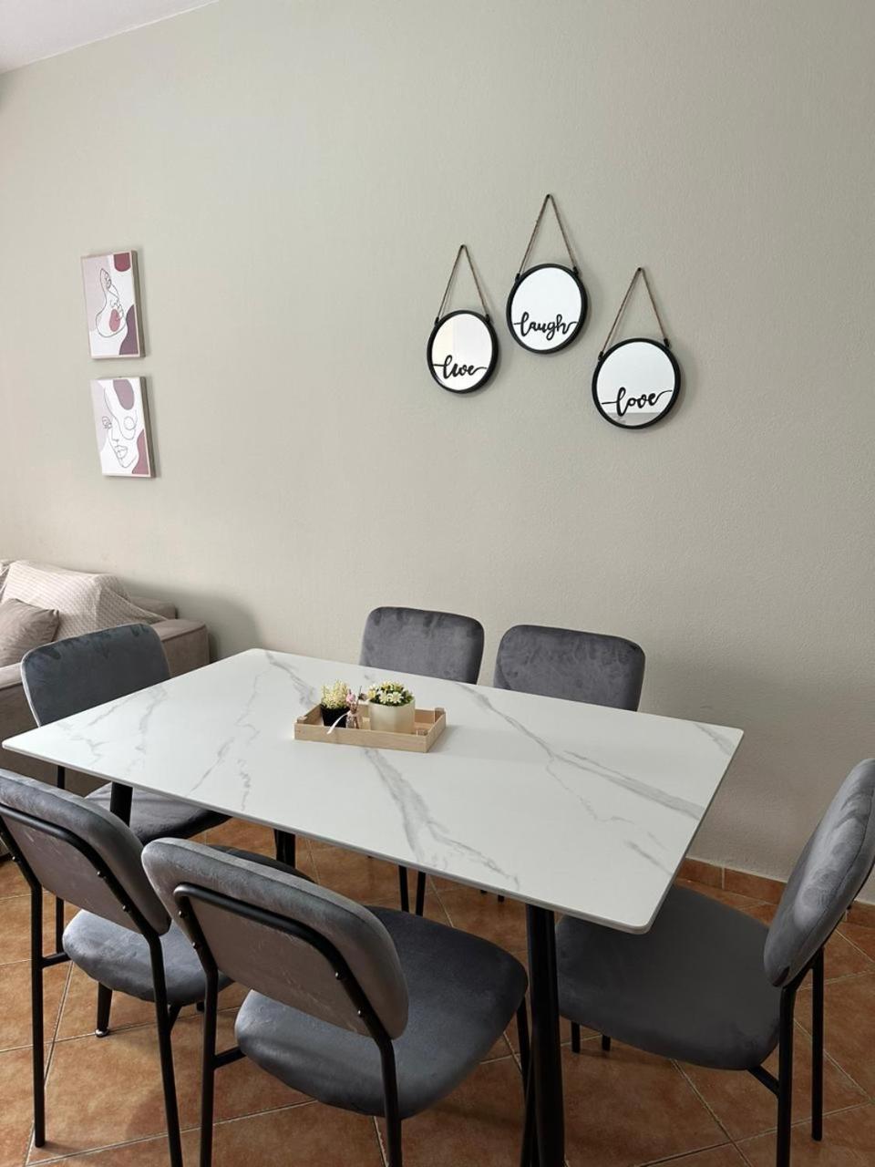 Dn Apartments Vlorë Екстериор снимка
